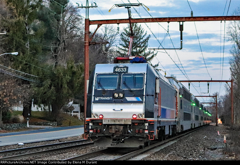 NJT 4633 on 6253